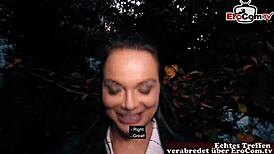 穿尼龙袜的巨乳熟女在街上被搭讪