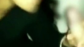 我在深喉骚货嘴里狂射