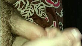 Watch this girl masturbate during her massage!