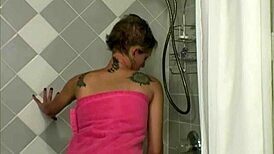 Yanks Skinny Blondie Gwenaver Reaches Intense Orgasm While Masturbating in the Pool Shower!