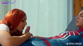 业余蜘蛛侠cosplay家中小骚货Sia Siberia大奶巨屌性爱