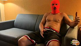 Amateur Couch Casting with Peach Queenz Turns Into Wild Interracial Threesome