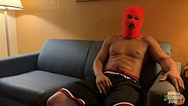 Amateur Couch Casting with Peach Queenz Turns Into Wild Interracial Threesome