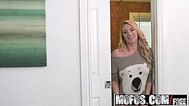 Emotional Encounter with Cutie Bailey Brooke in Stockings Getting Railed