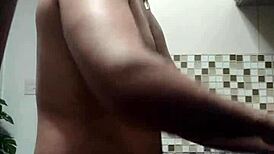 哎呀，小鲜肉洗碗翘臀狗爬式同志业余