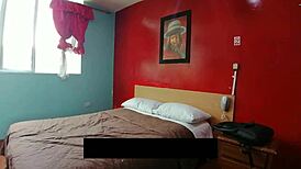 este otaku virgen no me duró ni 2 minutos al verme con su playera de one piece, bent over doggystyle