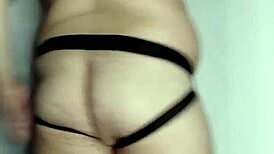 Gordo gay se exibindo!