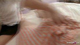 处女继妹勾引大屌继兄激烈初次开干