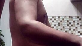 哎呀，小鲜肉洗碗翘臀狗爬式同志业余