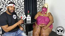 i-i'm interviewing ssbbw nikki nailz for poundhardxxx com