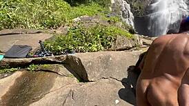 V�deo Amador Bastidores Podendo A Pretinha 18 Na Cachoeira No Ar Livre Completo No Red E No Cher