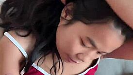 泰国18岁少女，你能承受住我浓稠的射精吗？