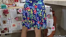 omg, hijastra stuck cooking alone, but padrastro keeps touching her everywhere! 😳