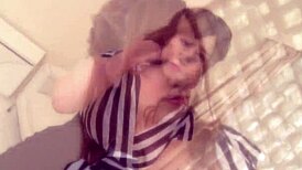 调情日本美女大奶子裁缝意外场景