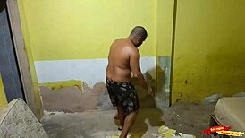 Seduzir O Pedreiro Que Meu Marido Contratou