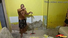 Seduzir O Pedreiro Que Meu Marido Contratou