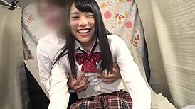 teen friends daringly hook up for cash