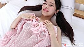 Chinatsu-Chan Wants to Stretch a Bit at That Age