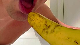 Kamasutra Gay Play Turns Wild with Sadomasochism and Hardcore Action