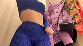 Teen webcam girl toys her ass outdoors