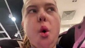 Teen webcam girl toys her ass outdoors