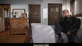 Adrian Hart对Tony Genius说来场激烈Gay口爆后入式吧