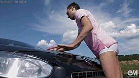 洗车裸男同志撸管巨射！🚗💦