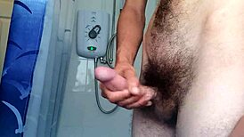 巨臀同志小鲜肉打飞机被抓业余肛交