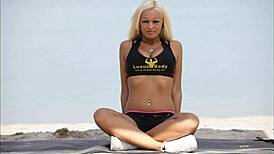 I'm obsessed with Daniela Katzenberger's sexy jerk-off challenge!