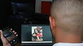 Jennifer Play licks her roommate's big ass 😋