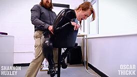 嘿，用我没用的乳胶洞，Shannon Huxley求你！😈