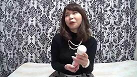 日本CEO女儿av出道首秀。reika在第二部中以原始激情震惊！