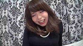 日本CEO女儿av出道首秀。reika在第二部中以原始激情震惊！