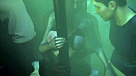 我在俱乐部感觉狂野操热逼3D hentai群交