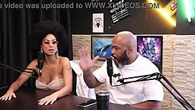 Safada flashes tits while chatting gang bang and dp tricks with Tifany Rocha!