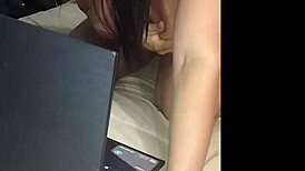 Lenev8秀穿环阴蒂玩具猛插骚穴网络直播