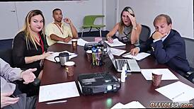 同志小鲜肉脱内裤玩生猛激烈操