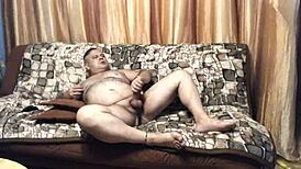 Robert Mikita今天独玩Gay秘密是什么？