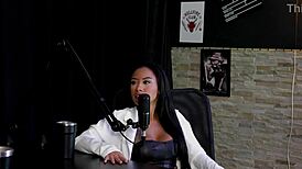 Tem vontade de fazer com transsexual sentando no pau! 😜