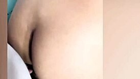 Colegiala Cogiendo Con Su Vecino A Escondidas El Cabrón Lo Graba Todo Jovencita Mexicana Caliente Le Llegan Por Atrás Mientras Dobla La Ropa Se La Cogen Y La Llenan De Leche