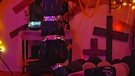 angelg and kuzz get wet in halloween bbw special.