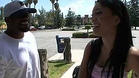 Rhianna Ryan接受大黑硬雞巴