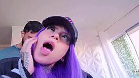 大屁股女孩求他用热精填满她的逼