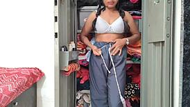 Indian couple’s BEST EVER FUCK in clear Hindi voice rocks college scene