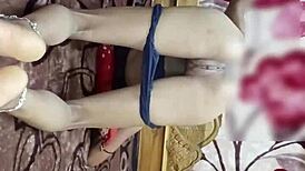 Indian friend's wife caught alone in steamy hindi clip