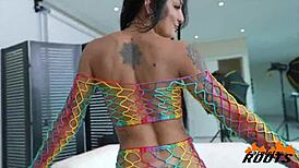 Caroleta's tight pussy experience