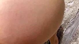 Otra Vez Follo El Culo Apretado De Mi Prima Detrás De Una Colina Rocosa