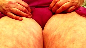 嘿，看dawnskye1962秀丰满熟女曲线身材！🔥