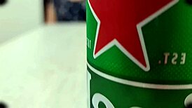 我的继妹穿着白色内裤分开腿让我偷窥...