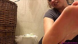 Goddess amanda gives cute barefoot foot fetish instructions for milf toes 😘